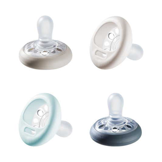 Tommee Tippee Breast-Like Pacifier 0-6 Month Pack of 4 Pacifiers with Breast-Like baglet Symmetrical Design BPA Free